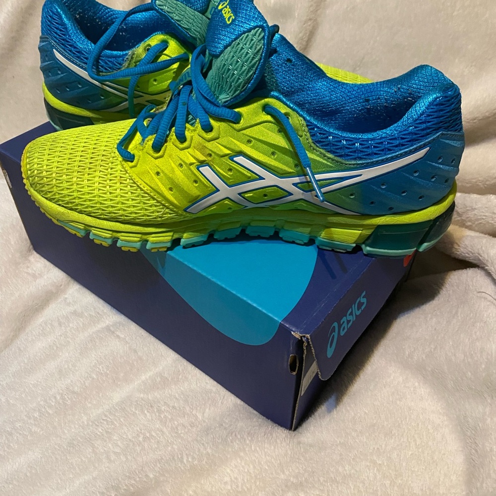 ASICS good condition size 10